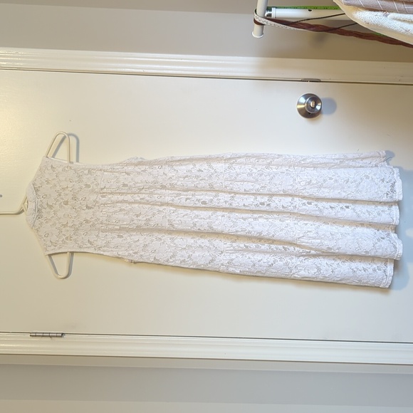 Sunny Studio Cover-Up - Picture 3 of 6